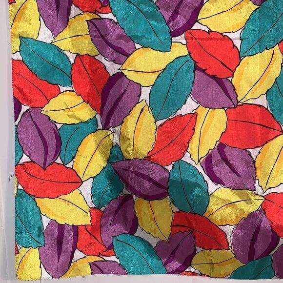 Pretty colorful leaves polyester scarf - Picture 5 of 6